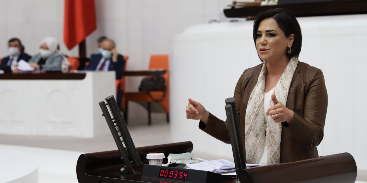 CHP'Lİ YÜCEER: KADINI KORUYAN SÖZLEŞMELERE SAVAŞ AÇANLARIN NİYETİ BELLİDİR