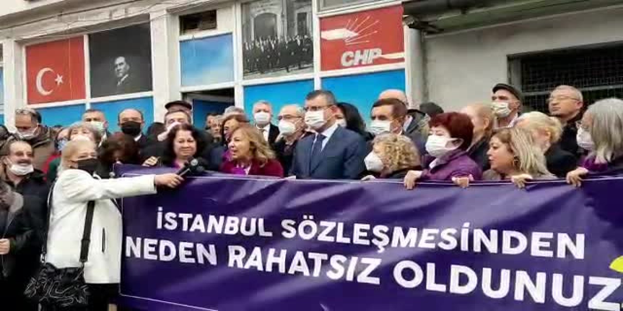 CHP ESKİŞEHİR KADIN KOLLARI'NDAN "25 KASIM" AÇIKLAMASI: "ÜLKEMİZ DEMOKRASİDEN UZAKLAŞTIKÇA, KADINA ŞİDDET HIZ KESMEDEN DEVAM EDİYOR"