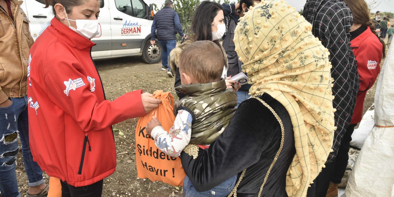 TARIM İŞÇİSİ KADINLAR ŞİDDETE KARŞI BİLGİLENDİRİLDİ