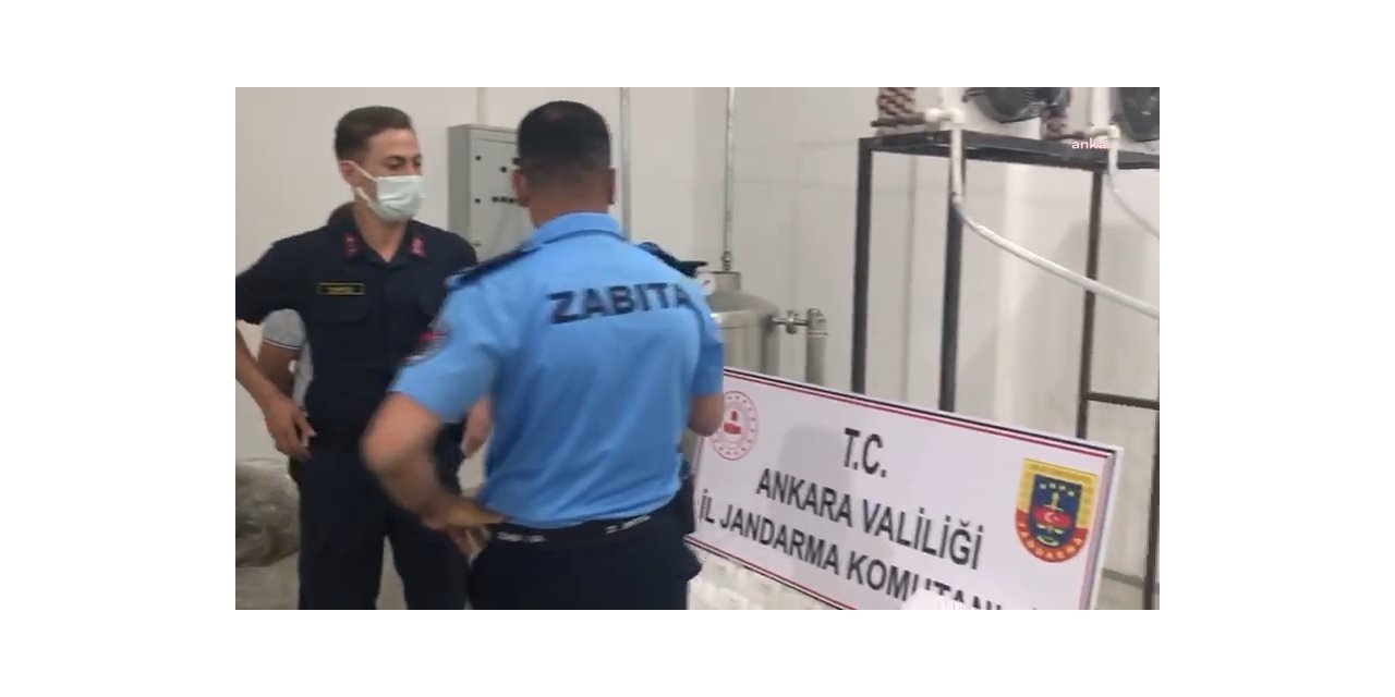 YENİMAHALLE’DE 2 BUÇUK TON KAÇAK DEZENFEKTAN ELE GEÇİRİLDİ