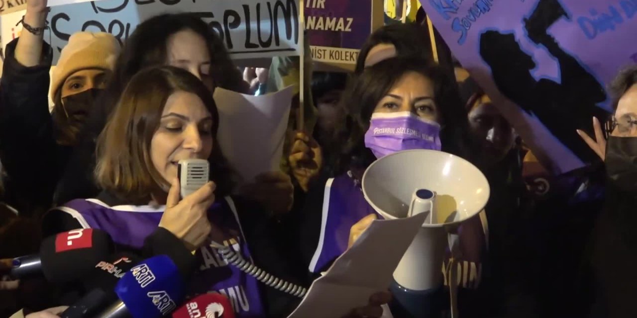 ANKARA'DA KADINLAR 25 KASIM'DA ŞİDDETE KARŞI ALANLARDAYDI