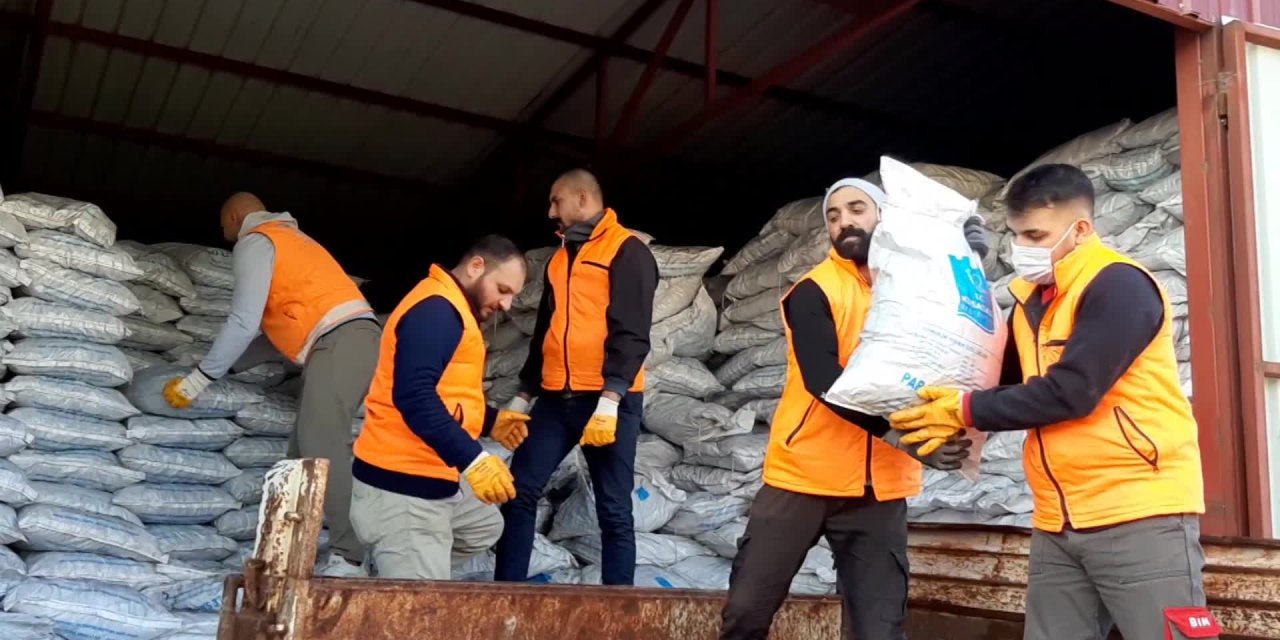 KUŞADASI BELEDİYESİ’NDEN 2500 AİLEYE YAKACAK YARDIMI