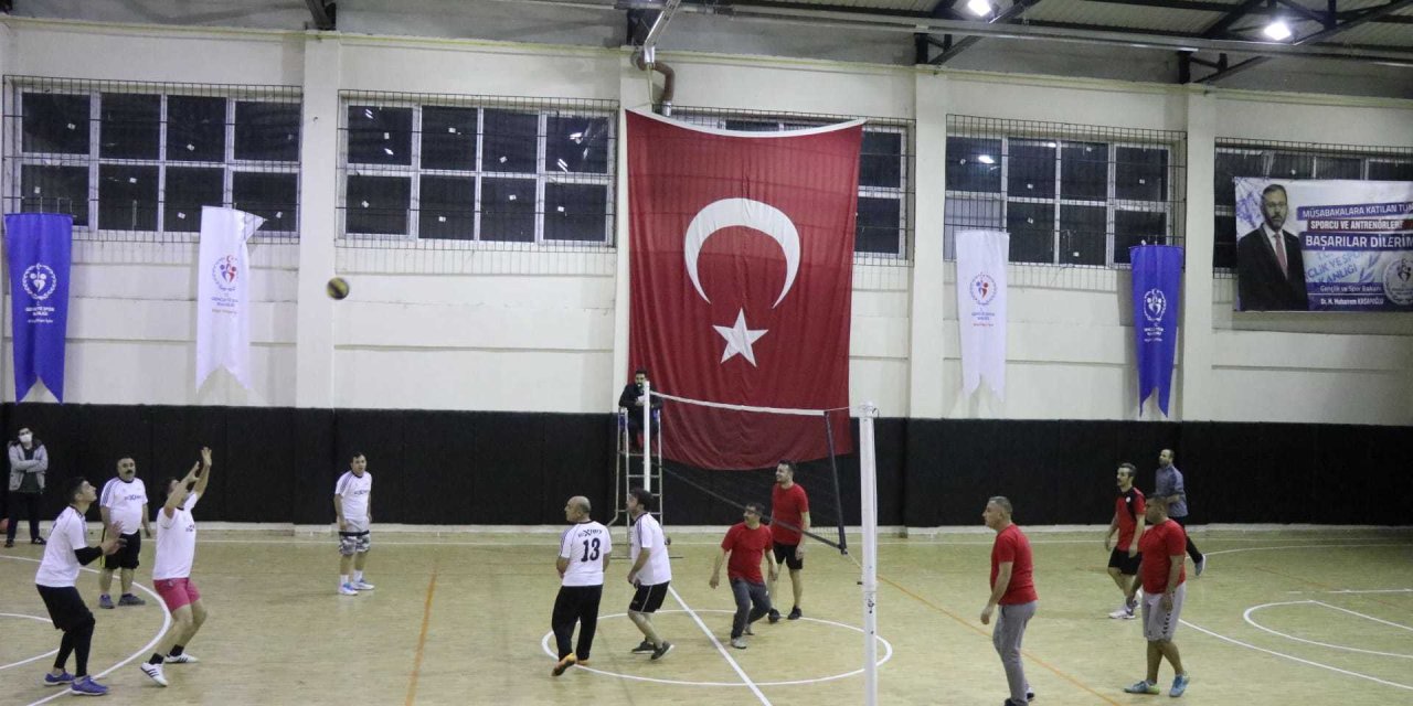 POZANTI KAYMAKAMLIK KUPASI, BÜYÜKŞEHİR İTFAİYESİNE VERİLDİ