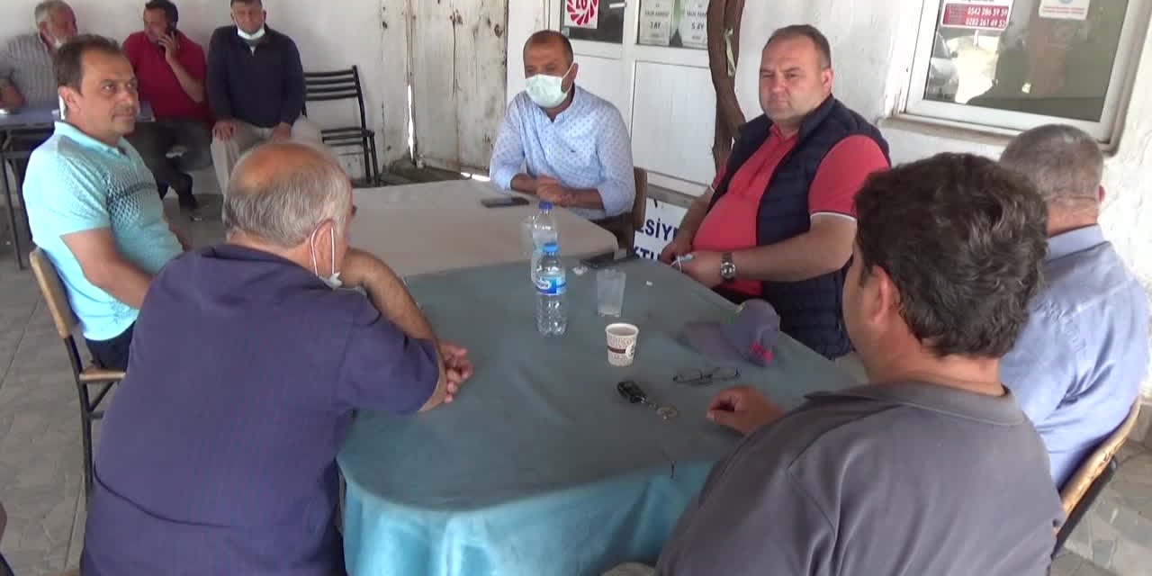 SÜT ÜRETİCİLERİ DERTLİ: BİZDEN 2.8 TL’YE ALINAN SÜT MARKET RAFLARINDA 8 LİRA