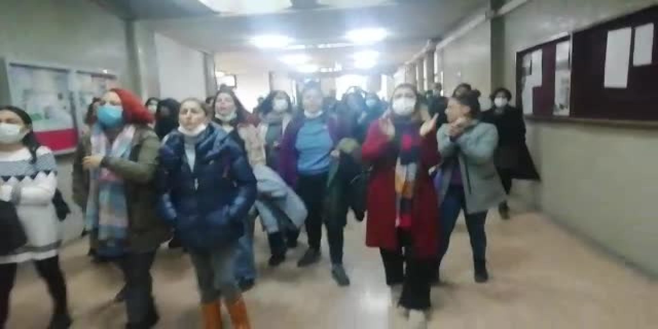 İSTANBUL SÖZLEŞMESİ İÇİN YAPILAN EYLEMDE GÖZALTINA ALINAN 33 KADININ YARGILANDIĞI DAVA MARTA ERTELENDİ