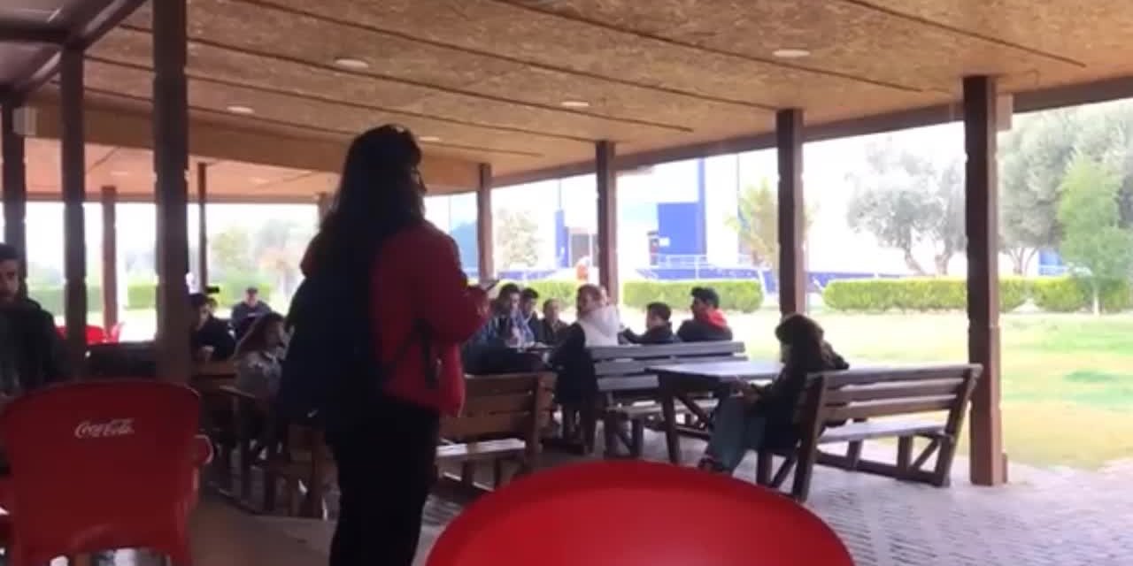PROTESTOCU ÖĞRENCİLERE ÖNCE KANTİNCİ, ARDINDAN POLİS VE ÖZEL GÜVENLİK MÜDAHALE ETTİ