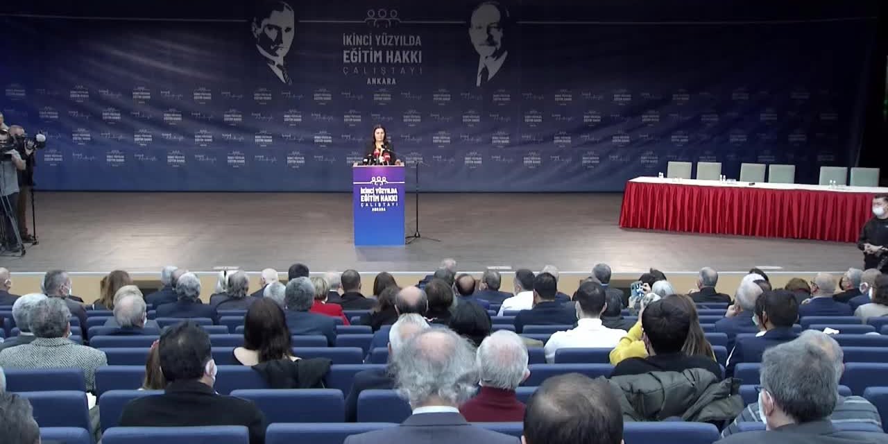LALE KARABIYIK: EĞİTİM SİSTEMİ BİR PARTİNİN MUTFAĞINDA ŞEKİLLENEMEZ