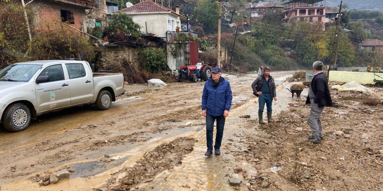 ÖDEMİŞ'TE AŞIRI YAĞMUR SONRASI BAŞKAN ERİŞ'TEN İNCELEME