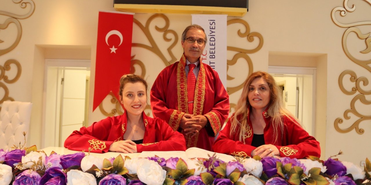 İZMİT'TE ÜCRETSİZ NİKAH SALONLARI HİZMETE DEVAM EDECEK