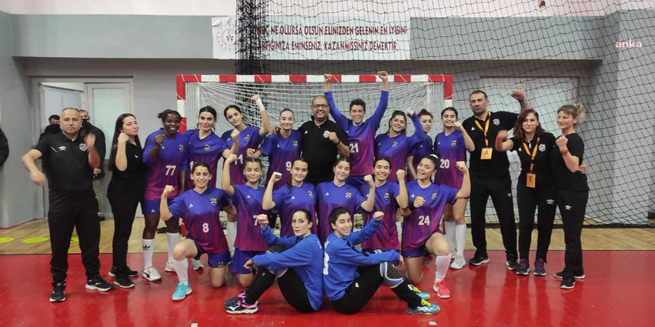 MSK KADIN HENTBOL TAKIMI YOZGAT DEPLASMANINDAN LİDER DÖNDÜ