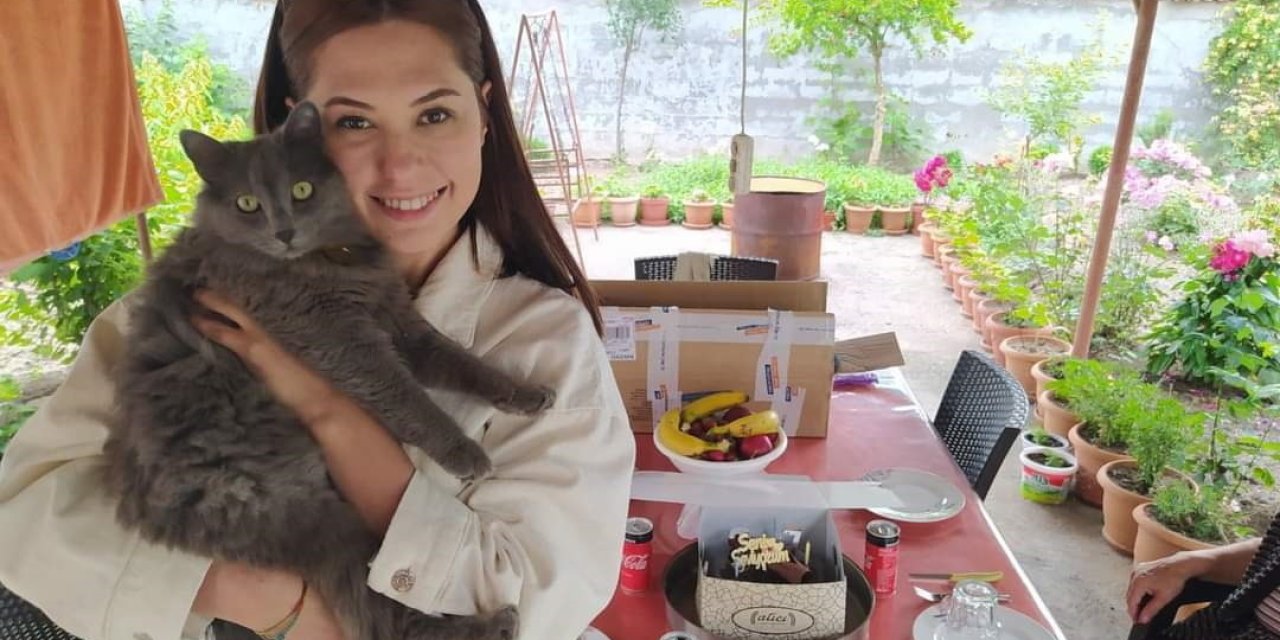 BALKONA KAÇAN KEDİSİNİ ALMAYA ÇALIŞAN GENÇ DOKTOR 5'İNCİ KATTAN DÜŞEREK HAYATINI KAYBETTİ