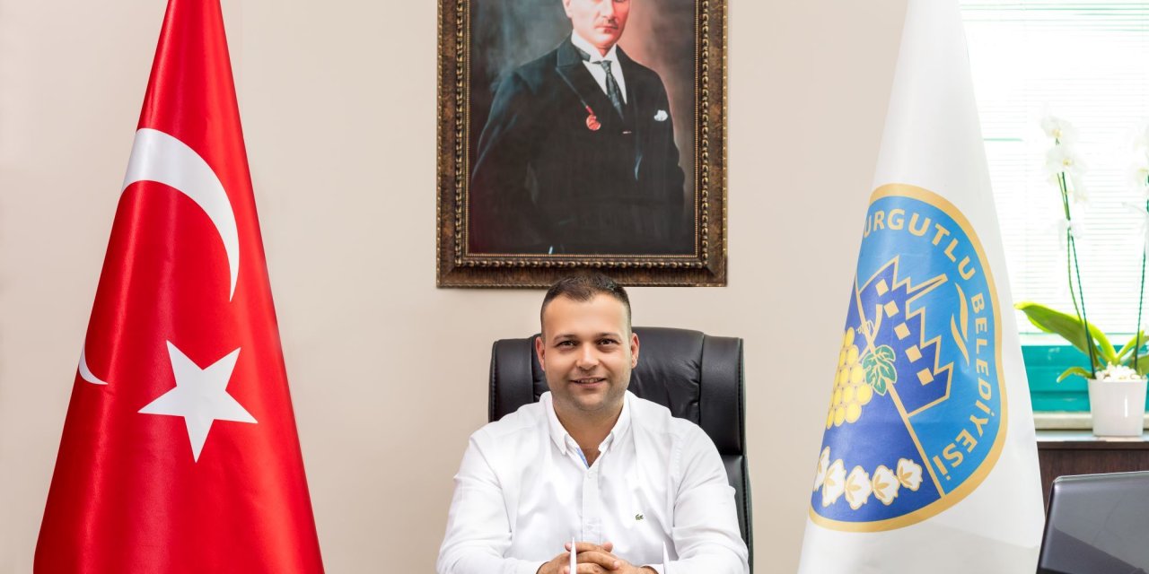 TURGUTLU BELEDİYESİ'NDEN DEVRİLEN AĞAÇLARA MÜDAHALE