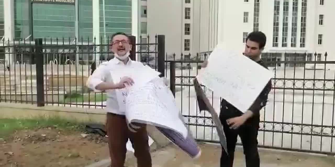ADANA’DA TERMİK SANTRALE KARŞI KAPLUMBAĞA KOSTÜMLÜ PROTESTO