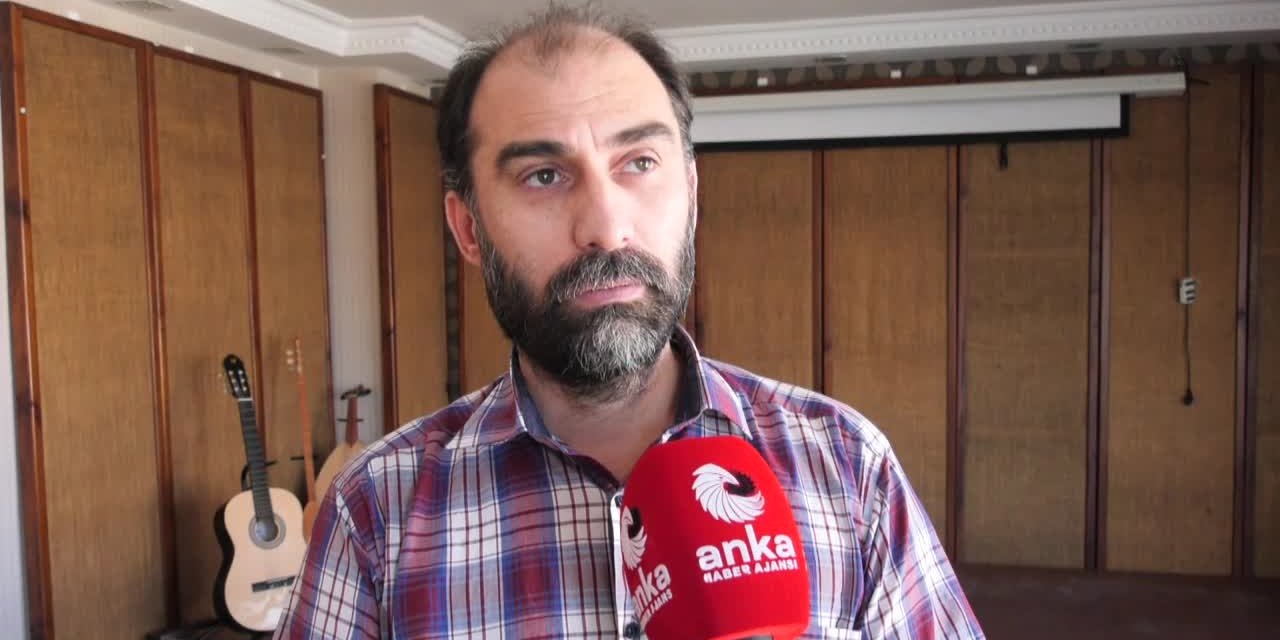 TİYATRO OYUNCULARI HAKLARINI İSTİYOR: "HAKKIMIZ OLAN, SADAKA GİBİ VERİLMESİN"