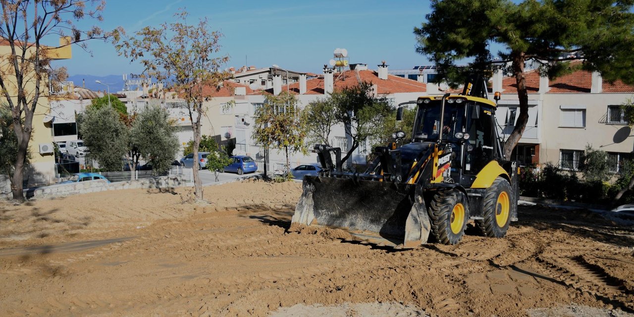 KUŞADASI'NDA BEHİCE BORAN PARKI 30.YAŞINA YENİLENMİŞ OLARAK GİRECEK