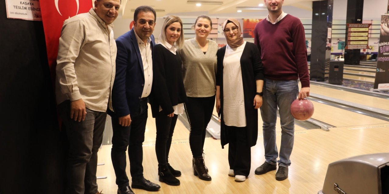İZMİT BELEDİYESİ PERSONELİ BOWLİNG TURNUVASINDA BULUŞTU