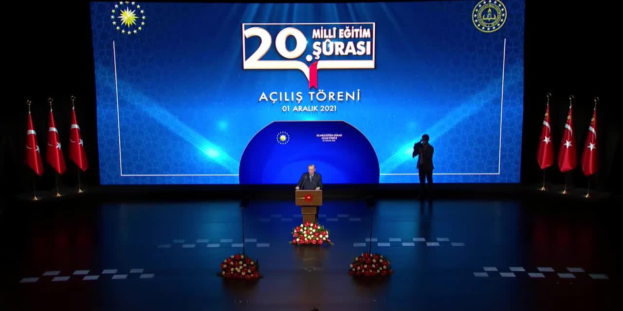 ERDOĞAN: "SÖZLEŞMELİ ÖĞRETMEN İLE KADROLU ÖĞRETMEN AYRIMINI ORTADAN KALDIRIYORUZ"