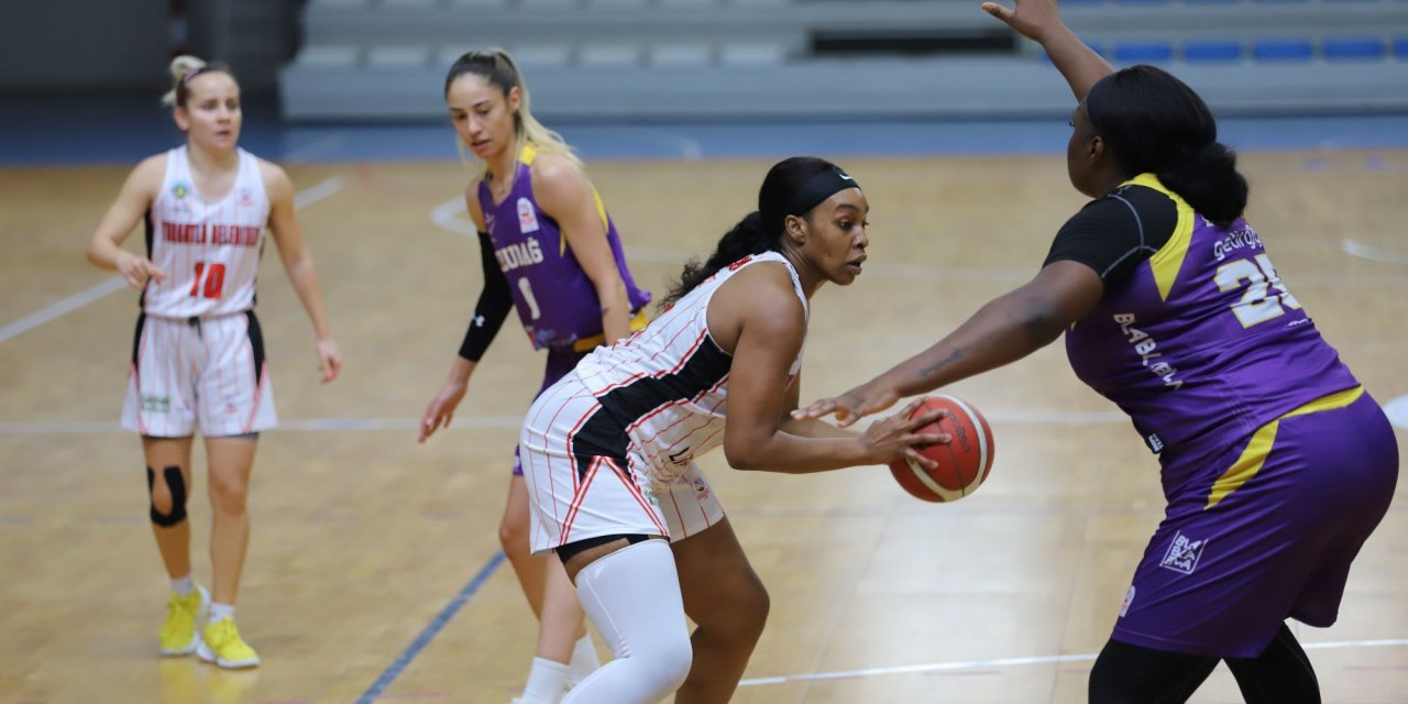 TURGUTLU BELEDİYESPOR KADIN BASKETBOL TAKIMI, ANTALYA DEPLASMANINDA