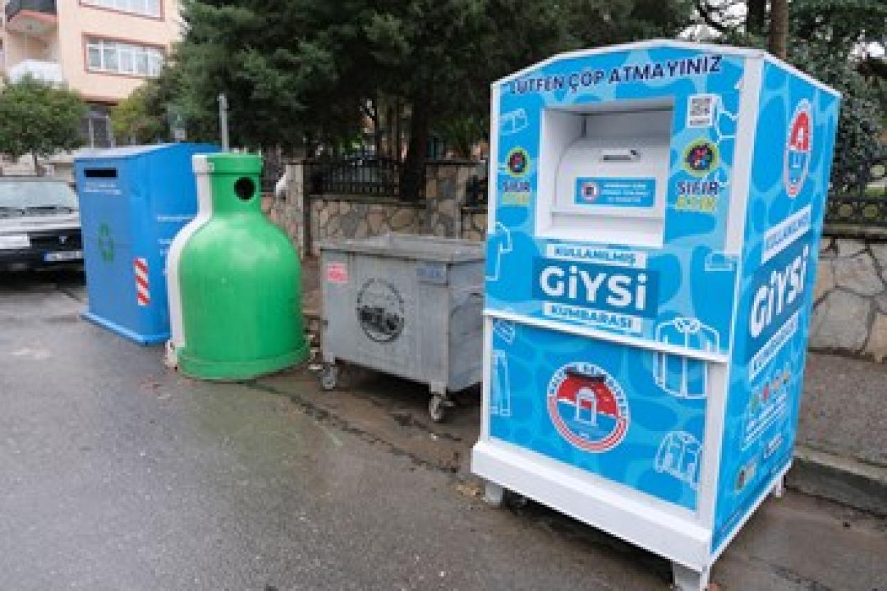Giysi kumbaraları yenileniyor