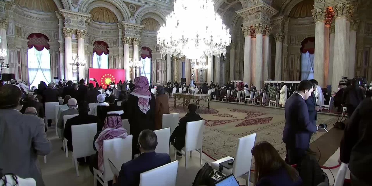 ERDOĞAN: "5 MİLYON YABANCIYA EV SAHİPLİĞİ YAPAN ÜLKEMİZ YENİ BİR GÖÇ YÜKÜNÜ TAŞIYAMAZ"