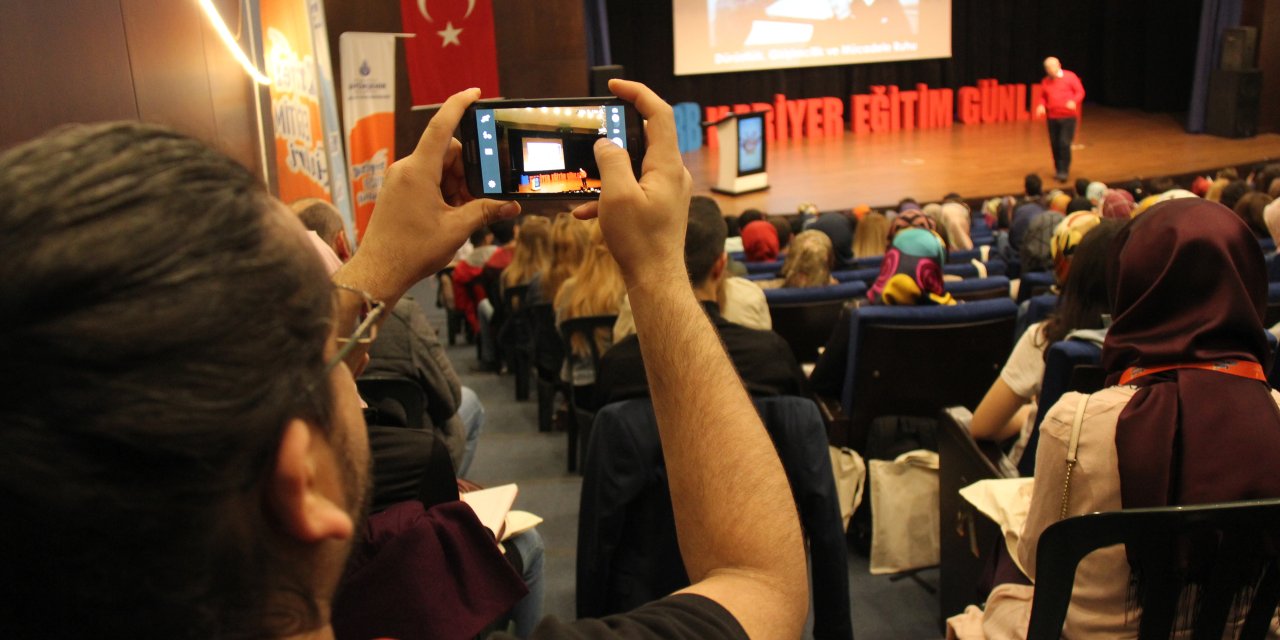 İBB'NİN KARİYER EĞİTİM GÜNLERİ YARIN BAŞLIYOR