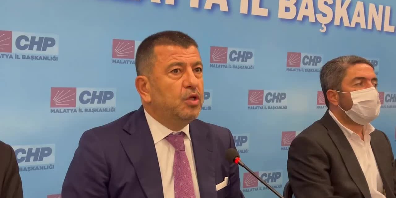 AĞBABA: “AÇLIĞI DİNİMİZLE ÖRTMEYE ÇALIŞIYOR. ÜÇ BEŞ MAAŞ ALAN MİLLETVEKİLLERİNDEN, ‘5’Lİ ÇETEDEN’ FEDAKARLIK İSTE”