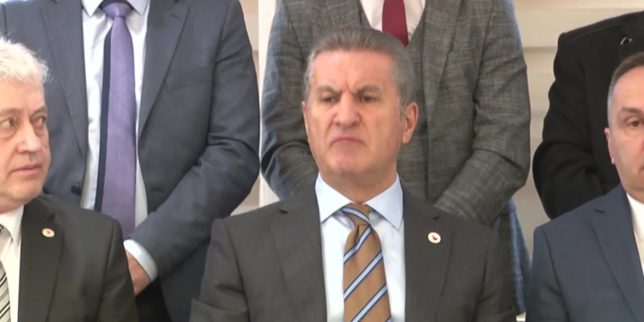 SARIGÜL: "MİLLİ GÖRÜŞ GÖMLEĞİNİ EURO VE DOLARA ASTILAR, ÇİN İŞİ GÖMLEK GİYMEYE KALKTILAR"