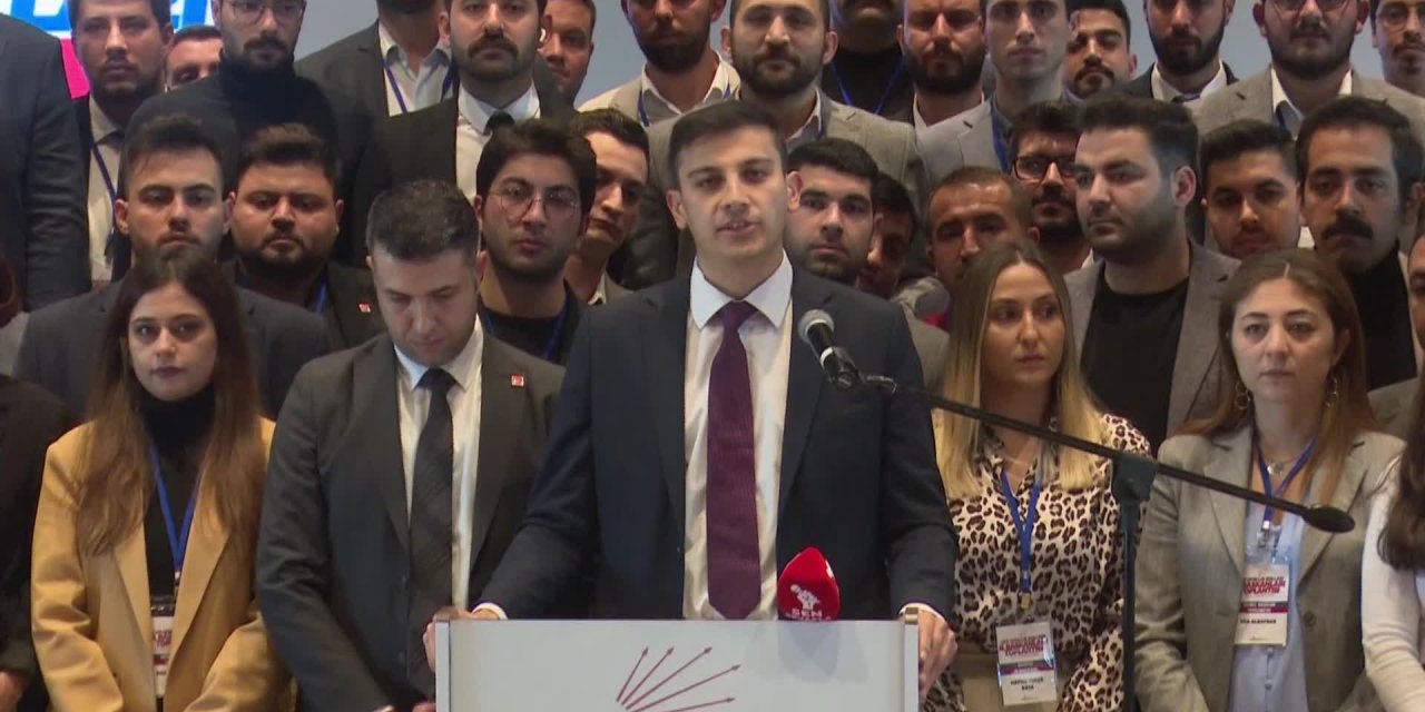 CHP GENÇLİK KOLLARI: "CEMAAT, TARİKAT YURTLARINDA ÖLÜME, ÇALIŞMA HAYATINDA İŞSİZLİĞE TERK EDİLEN TÜRKİYE GENÇLİĞİ SAHİPSİZ, UMUTSUZ DEĞİLDİR"