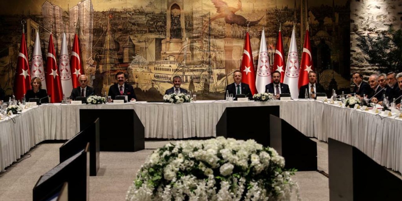 İŞ DÜNYASININ TEMSİLCİLERİYLE GÖRÜŞEN NUREDDİN NEBATİ, SORUNLARI NOT ALDI