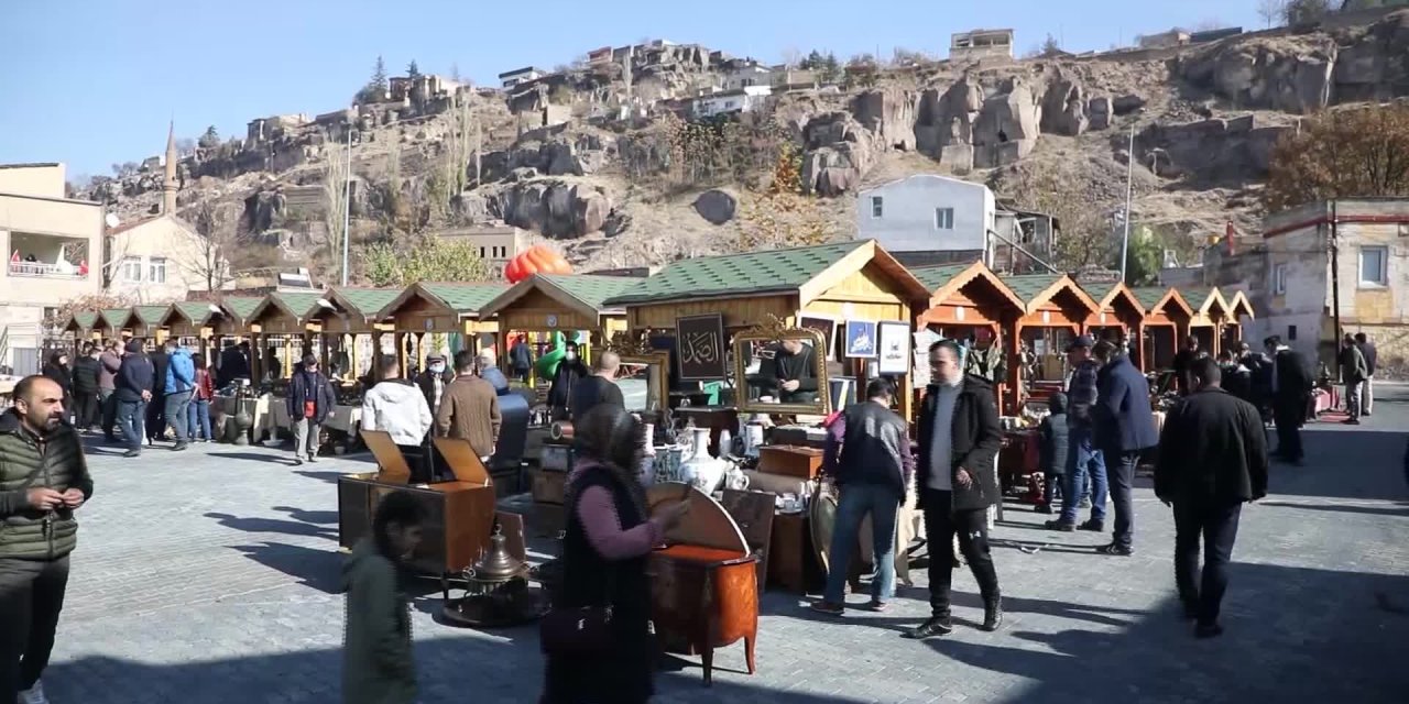 KAYSERİ'DE ANTİKA PAZARI YARIN AÇILACAK
