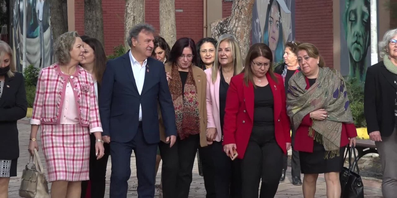 29 EKİM KADINLARI BORNOVA'DA BULUŞTU