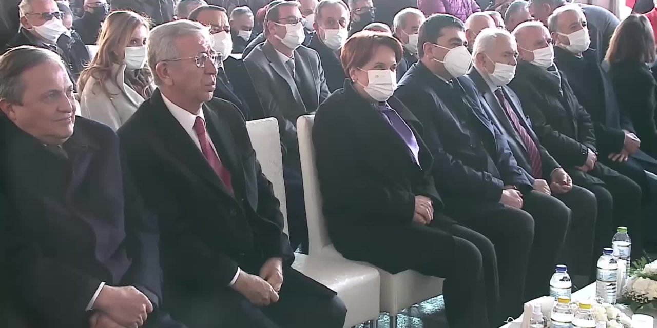 KILIÇDAROĞLU: "BU MEMLEKETİN ÇILGIN ADAMLARA DEĞİL AKILLI ADAMLARA İHTİYACI VAR"