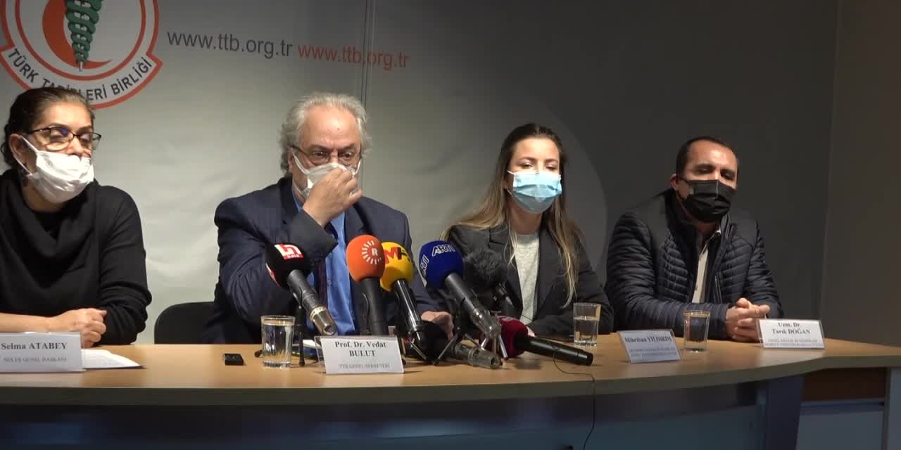 TTB BİR GÜNLÜK İŞ BIRAKMA EYLEMİ KARARI ALDI: "ÇALIŞMA VE YAŞAM KOŞULLARIMIZ DÜZELTİLMEZSE EYLEMLERİMİZ DEVAM EDECEK"