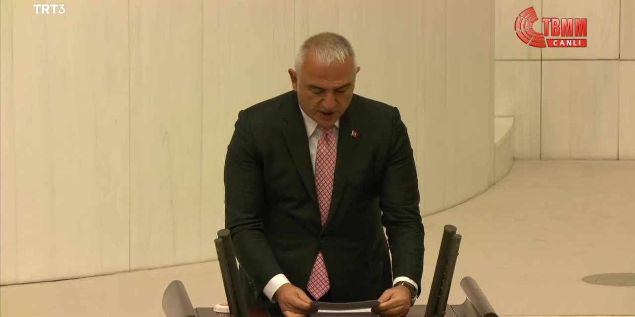 BAKAN ERSOY: "PANDEMİDE 40 BİN MÜZİYENE 280 MİLYON TL DESTEK VERDİK, BU DESTEKLERİ KİMİN ALACAĞINA MÜZİK BİRLİKLERİ KARAR VERDİ"