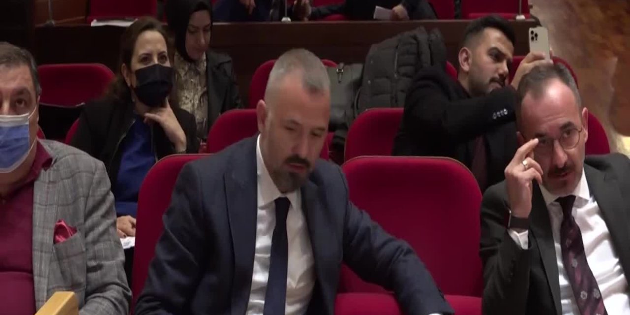 TUNÇ SOYER: "BUCA METROSU'NU VAKTİNDE MİLLETİMİZİN HİZMETİNE SUNACAĞIZ"