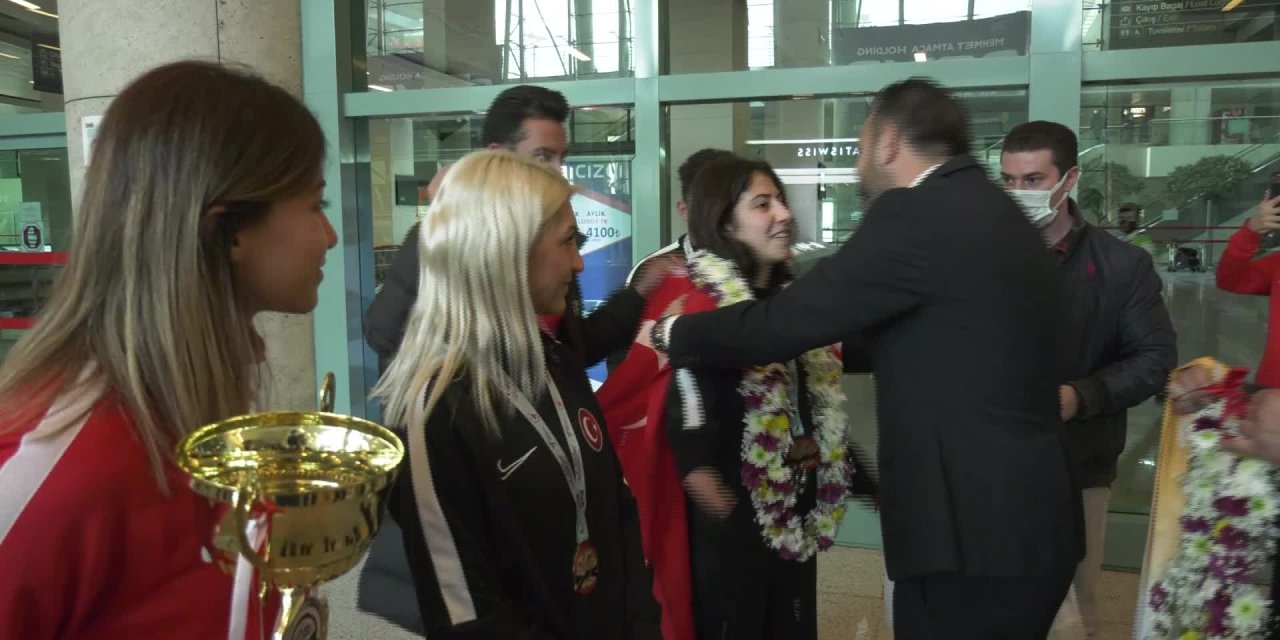 ANKARA BÜYÜKŞEHİR'İN SPOR KULÜPLERİ MADALYA İLE DÖNDÜ