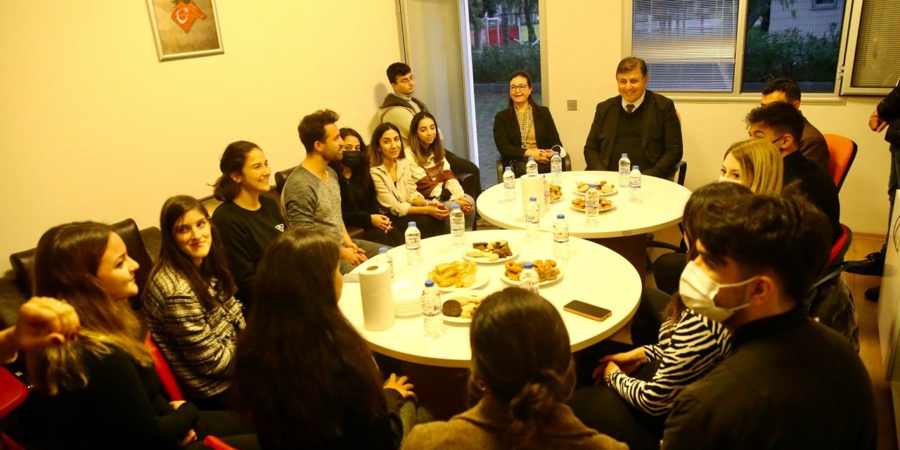 BAŞKAN TUGAY, DUYARLI GENÇLERLE BULUŞTU