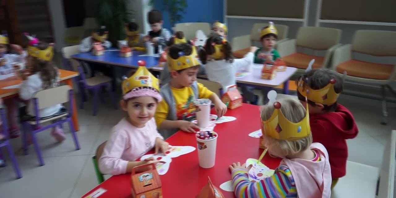 KUMBARADAN KİTAP ÇIKTI