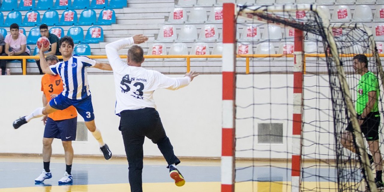 SEYHAN BELEDİYESPOR İKİNCİ YARIDAN UMUTLU