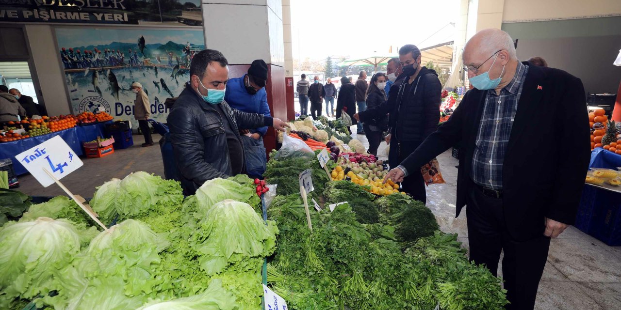 YENİMAHALLE BELEDİYE BAŞKANI FETHİ YAŞAR PAZARLARI GEZDİ