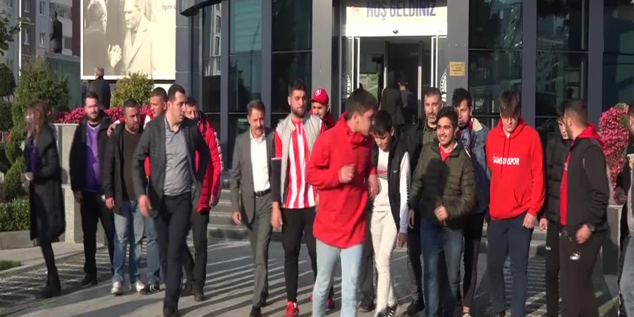BAŞKAN DEVECİ'DEN SAMSUNSPOR'A TRİBÜNDEN DESTEK