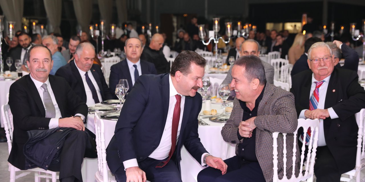 "KIRKPINAR VE AĞA" BELGESELİNİN GALASI YAPILDI