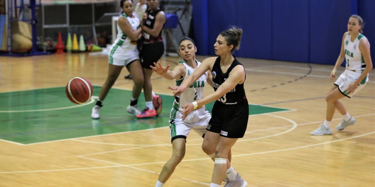 URLA DEPLASMANININ GALİBİ TURGUTLU BELEDİYESPOR