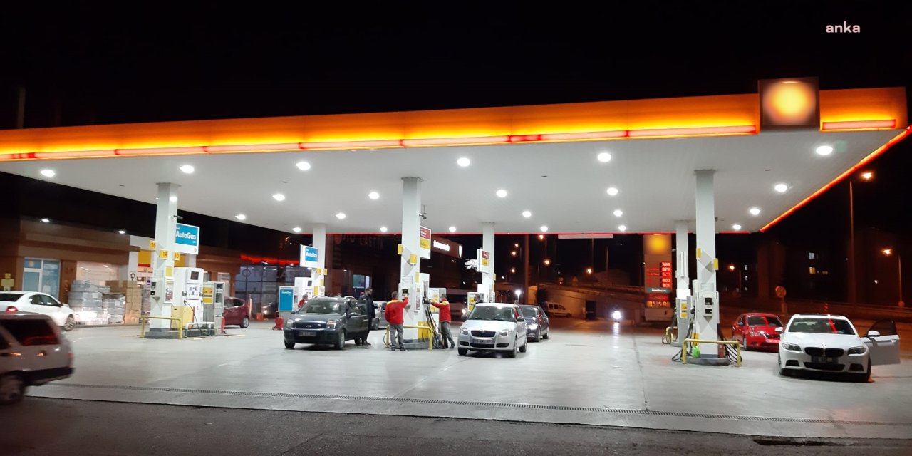 BENZİNE 56 KURUŞ ZAM YAPILDI