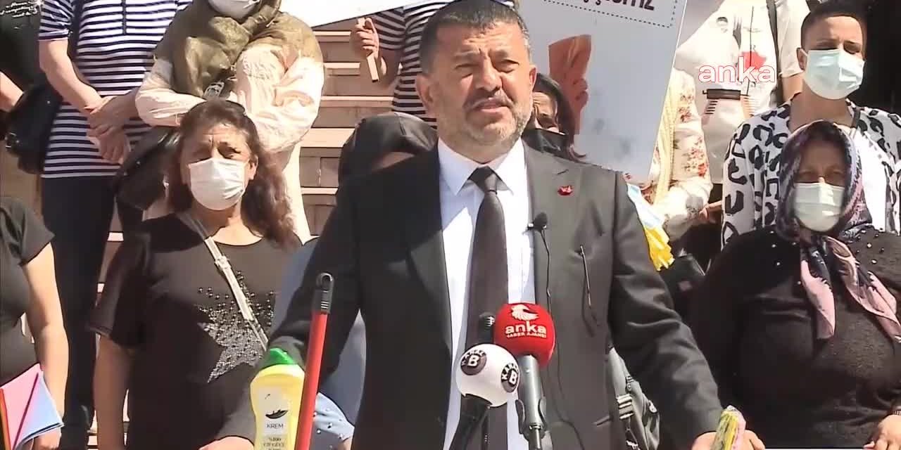 Çiftlikte Yangın Çıktı, Koyunlar Telef Olmaktan Kurtarıldı