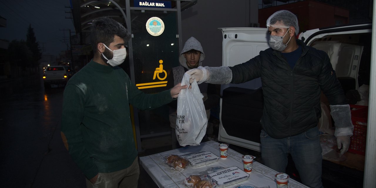 MERSİN BÜYÜKŞEHİR’İN MAHALLE MUTFAKLARI 30 NOKTADA HER GÜN AÇIK