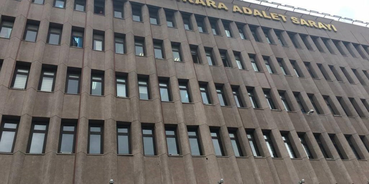 Kanser Hastası Miniklere Hastanede Bayram Kutlaması
