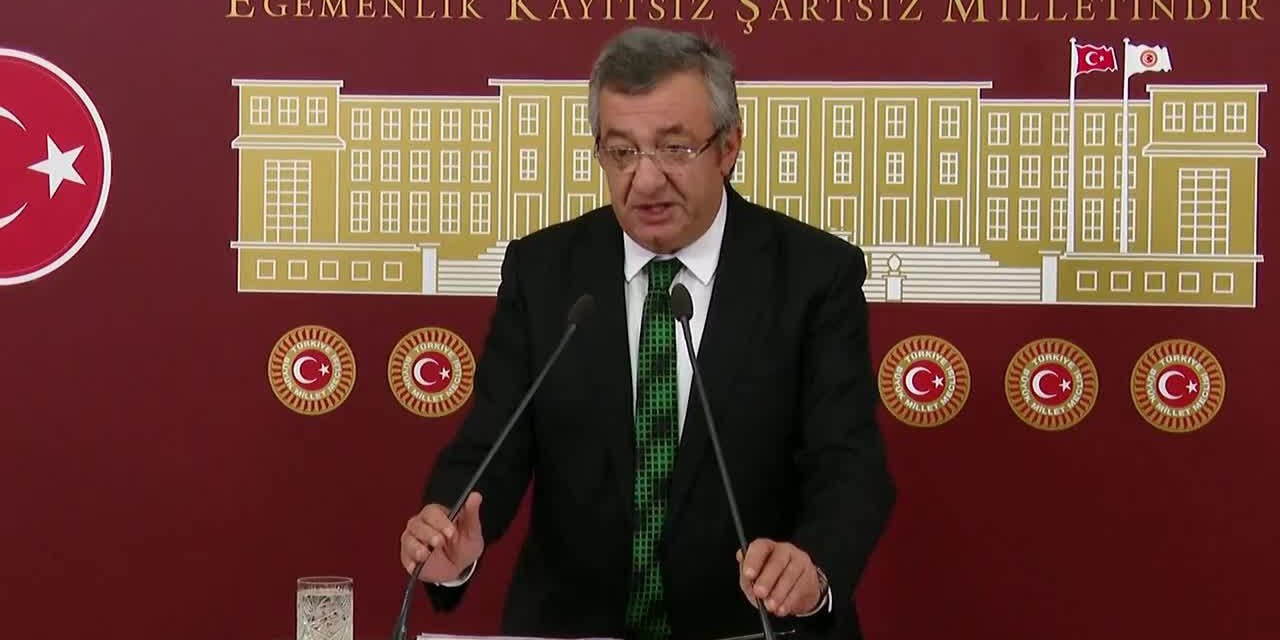 Sulama Kanalına Düşen Otomobilde İki Genç Hayatını Kaybetti