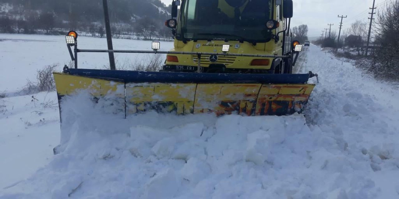ÖDEMİŞ BELEDİYESİ'NDEN KARLA MÜCADELE ÇALIŞMASI