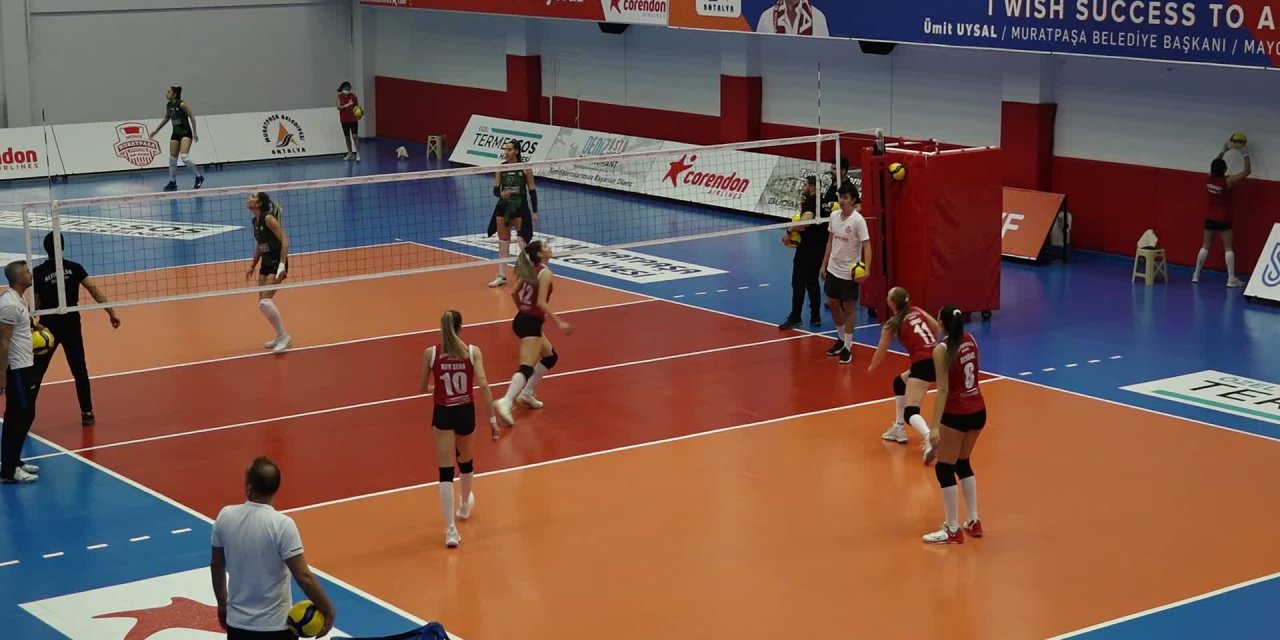 MURATPAŞA’NIN SULTANLARI, İLK YARIYI ZİRVEDE TAMAMLADI